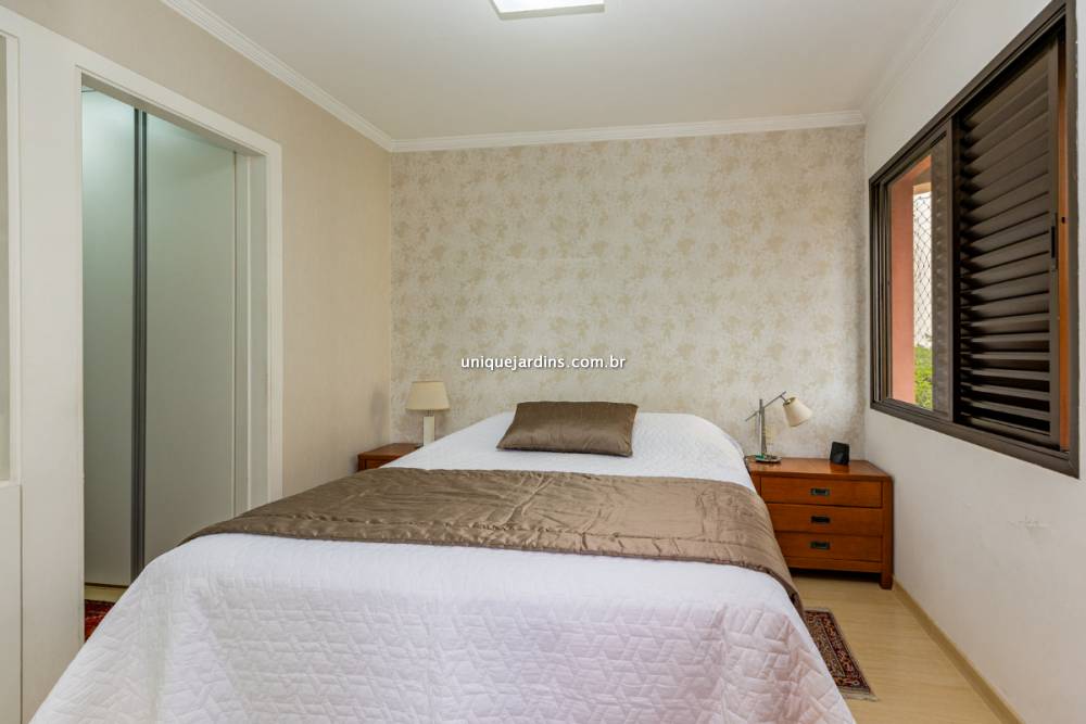 Apartamento à venda na Rua Comendador Miguel CalfatVila Nova Conceição - 999-apartamento-vila-nova-conceicao-sao-paulo-093015-14.jpg