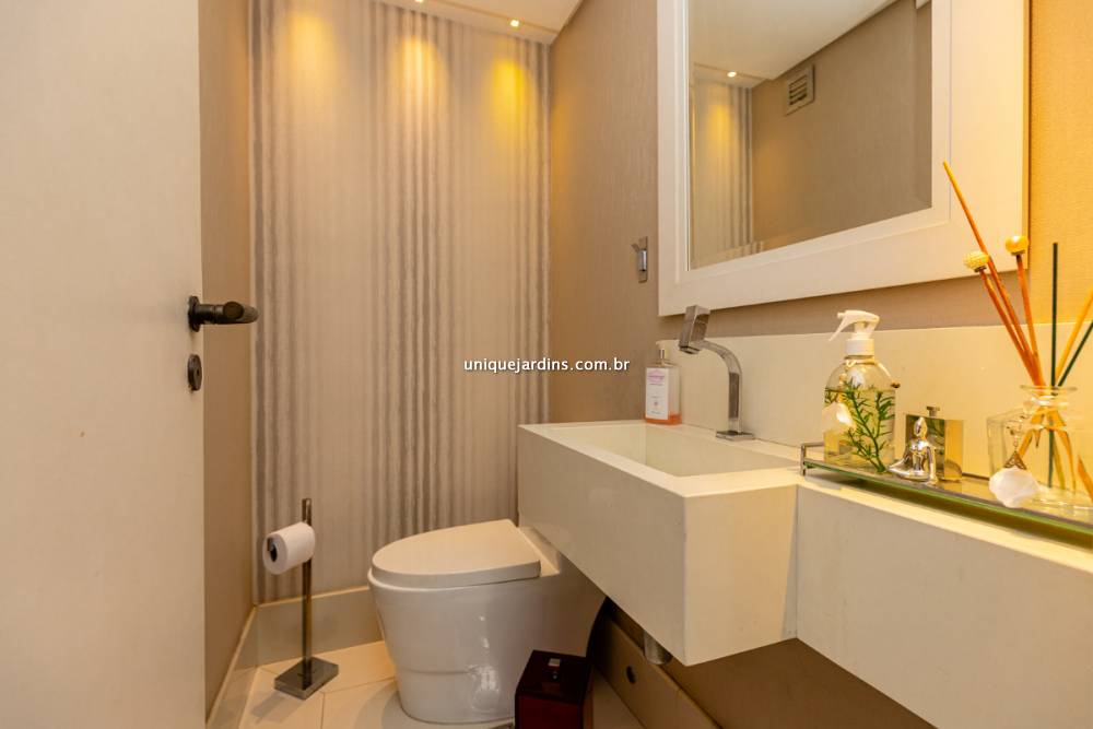 Apartamento à venda na Rua Comendador Miguel CalfatVila Nova Conceição - 999-apartamento-vila-nova-conceicao-sao-paulo-093032-3.jpg