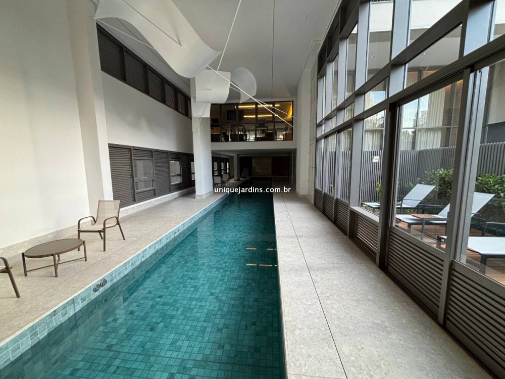 Apartamento à venda na Avenida MoemaMoema - 999-apartamento-moema-sao-paulo-102711-1.jpg