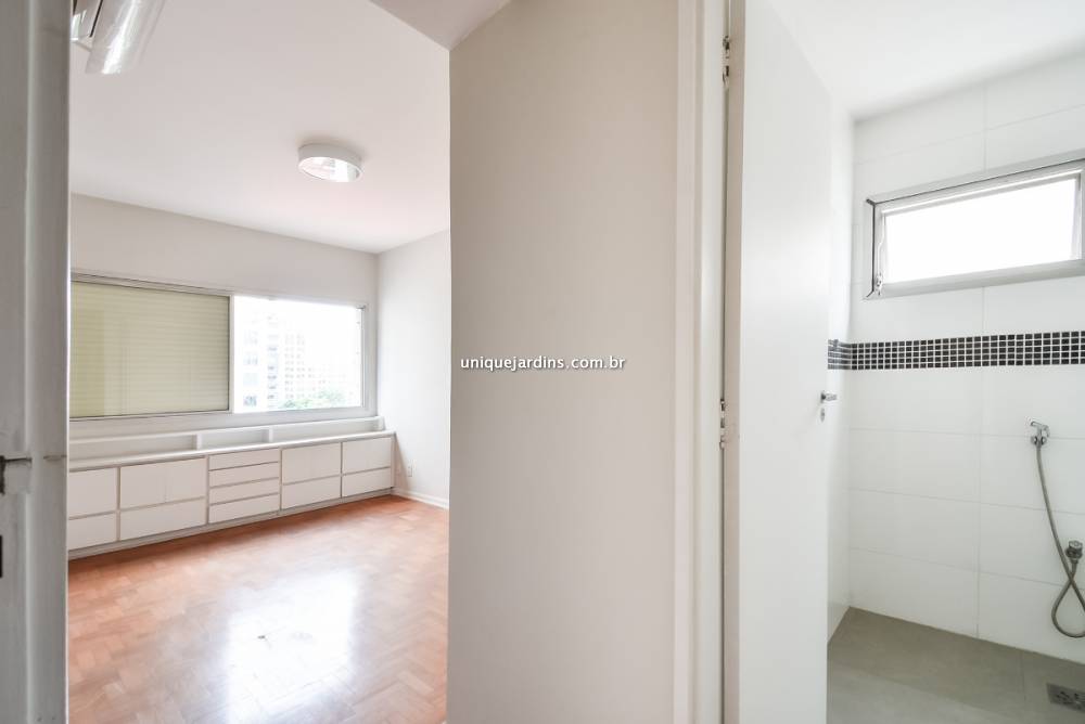 Apartamento à venda na Rua ViradouroItaim Bibi - apartamento-itaim-bibi-sao-paulo-085345-5.jpg