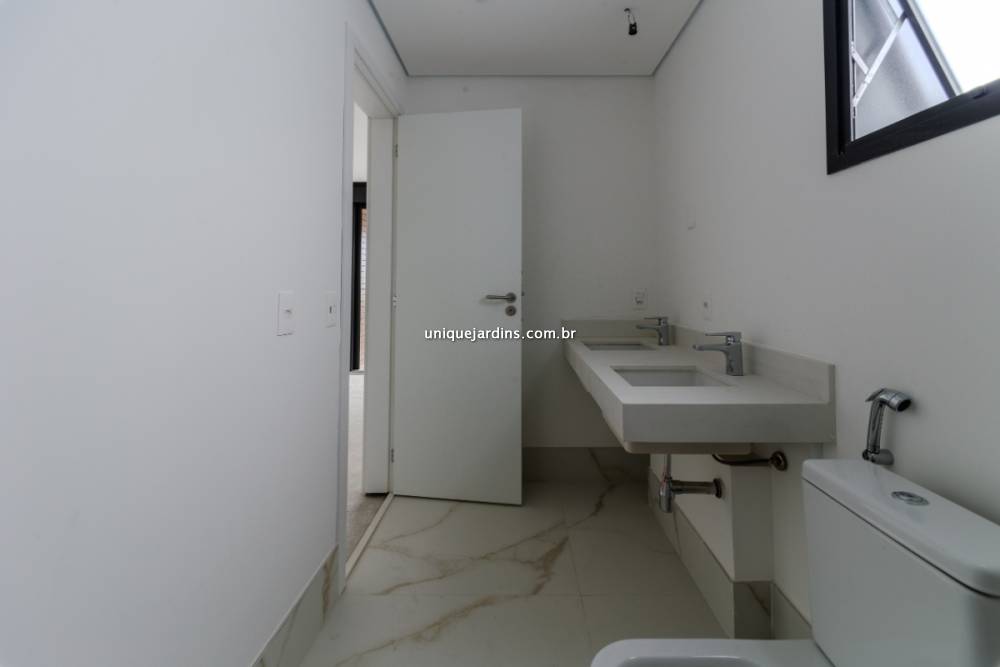 Apartamento à venda na Rua Bastos PereiraVila Nova Conceição - 999-apartamento-vila-nova-conceicao-sao-paulo-142541-0.jpg
