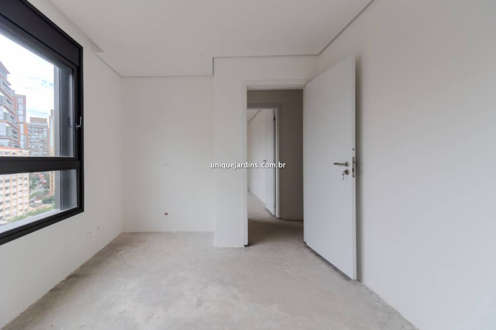 Apartamento à venda na Rua Bastos PereiraVila Nova Conceição - 999-apartamento-vila-nova-conceicao-sao-paulo-142542-3.jpg