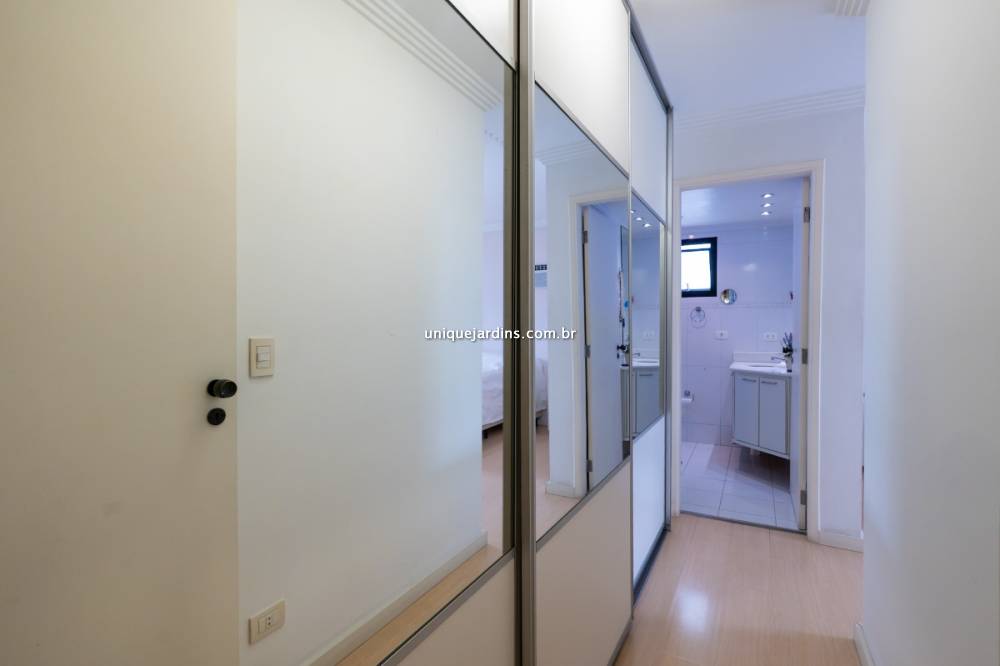 Apartamento à venda na Rua Doutor Ivo Define FrascaVila Olímpia - 999-apartamento-vila-olimpia-sao-paulo-143405-1.jpg