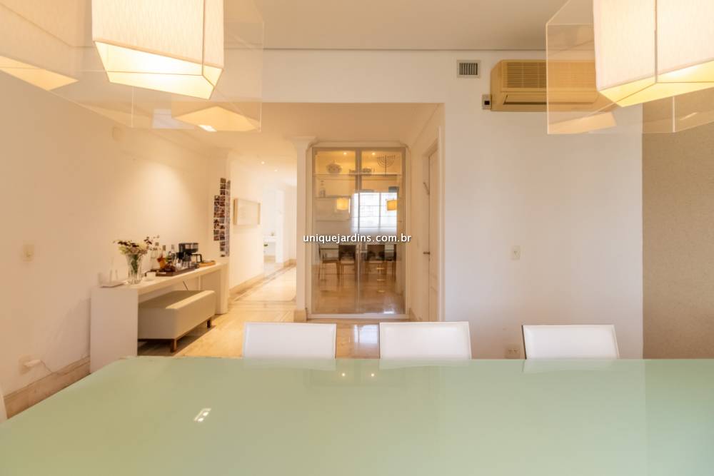 Apartamento à venda na Avenida Dra. Ruth CardosoAlto de Pinheiros - 999-apartamento-alto-de-pinheiros-sao-paulo-141723-2.jpg
