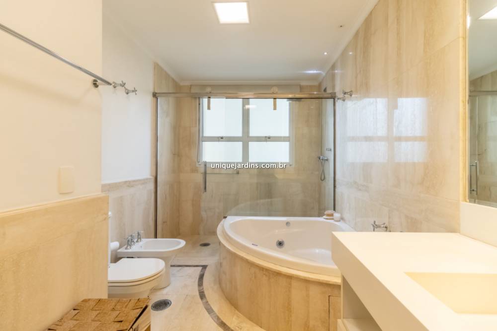 Apartamento à venda na Avenida Dra. Ruth CardosoAlto de Pinheiros - 999-apartamento-alto-de-pinheiros-sao-paulo-141725-12.jpg