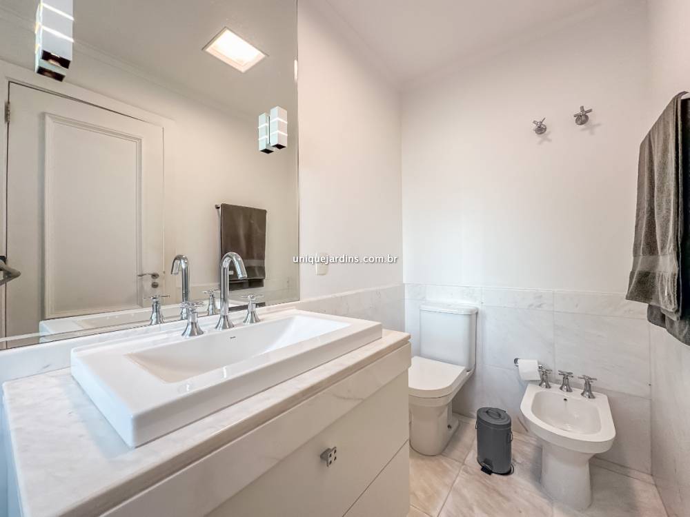 Apartamento à venda na Avenida Dra. Ruth CardosoAlto de Pinheiros - 999-apartamento-alto-de-pinheiros-sao-paulo-141902-0.jpg