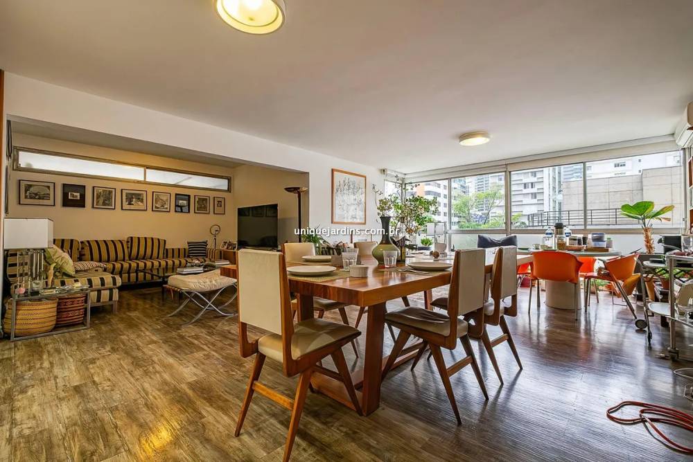 Apartamento à venda na Rua Oscar FreireJardim América - 999-apartamento-jardim-america-sao-paulo-110337-1.jpg