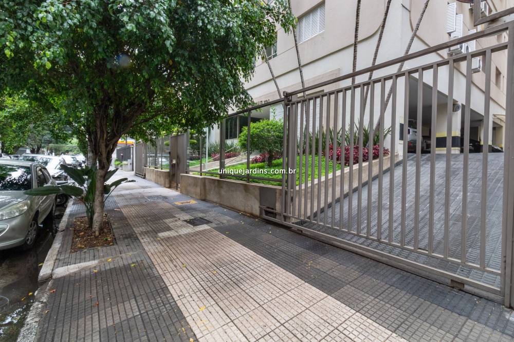 Apartamento à venda na Rua Jesuíno ArrudaItaim Bibi - 999-apartamento-itaim-bibi-sao-paulo-133447-3.jpg