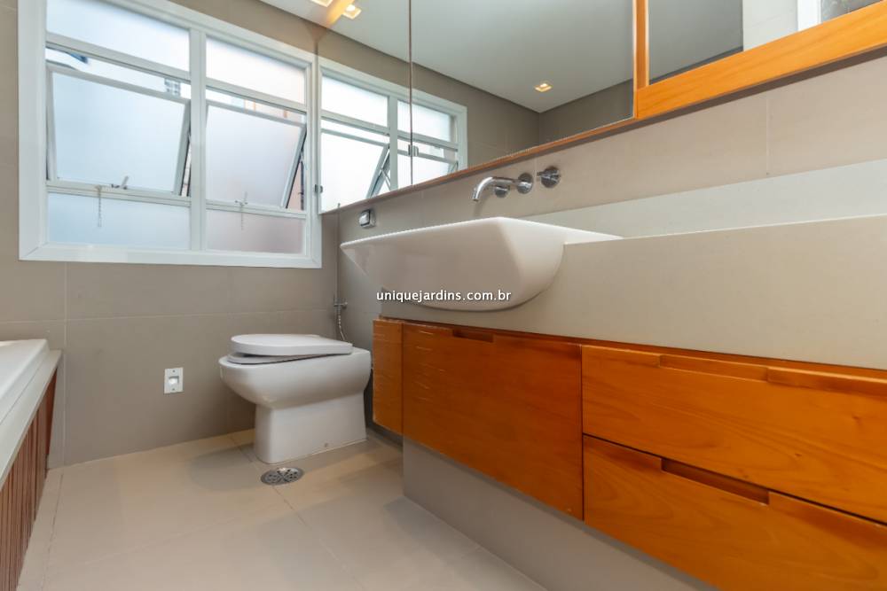 Apartamento à venda na Rua Jesuíno ArrudaItaim Bibi - apartamento-itaim-bibi-sao-paulo-133325-18.jpg