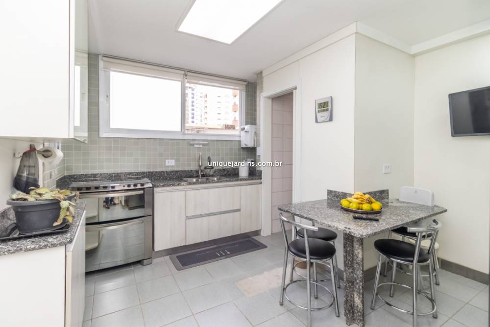 Apartamento à venda na Rua Antônio FelícioItaim Bibi - 999-apartamento-itaim-bibi-sao-paulo-110438-0.jpg