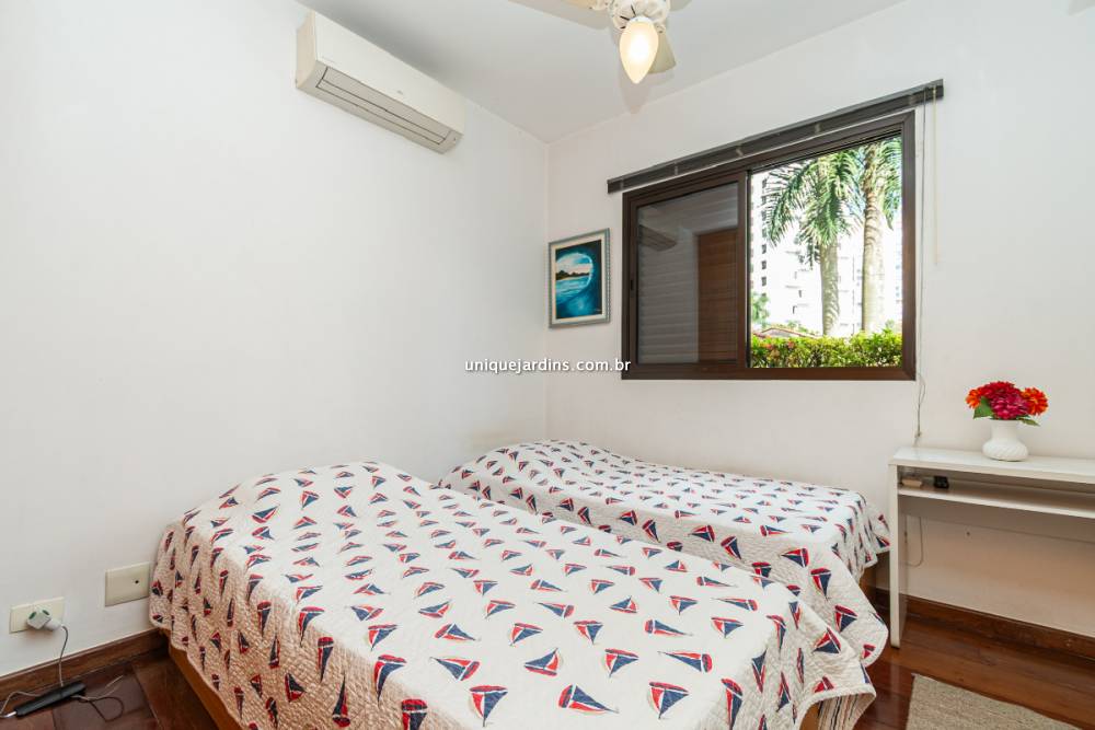 Apartamento à venda na Rua Bueno BrandãoVila Nova Conceição - 999-apartamento-vila-nova-conceicao-sao-paulo-105731-6.jpg