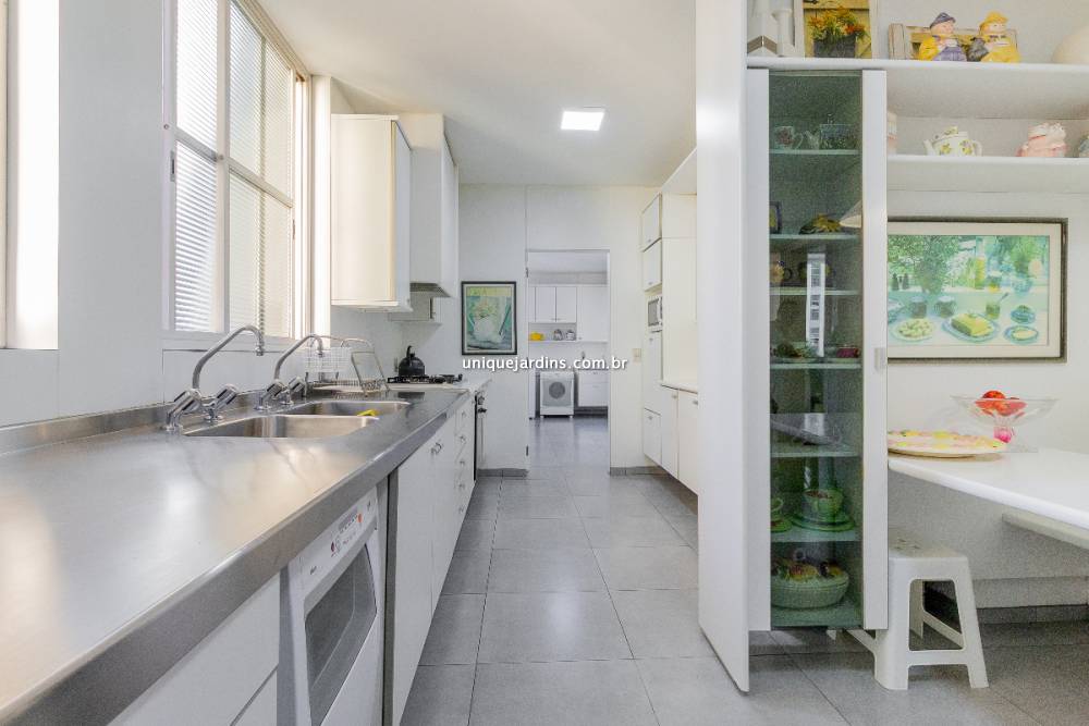 Apartamento à venda na Rua Dr. Gabriel dos SantosHigienópolis - 999-apartamento-higienopolis-sao-paulo-110301-7.jpg