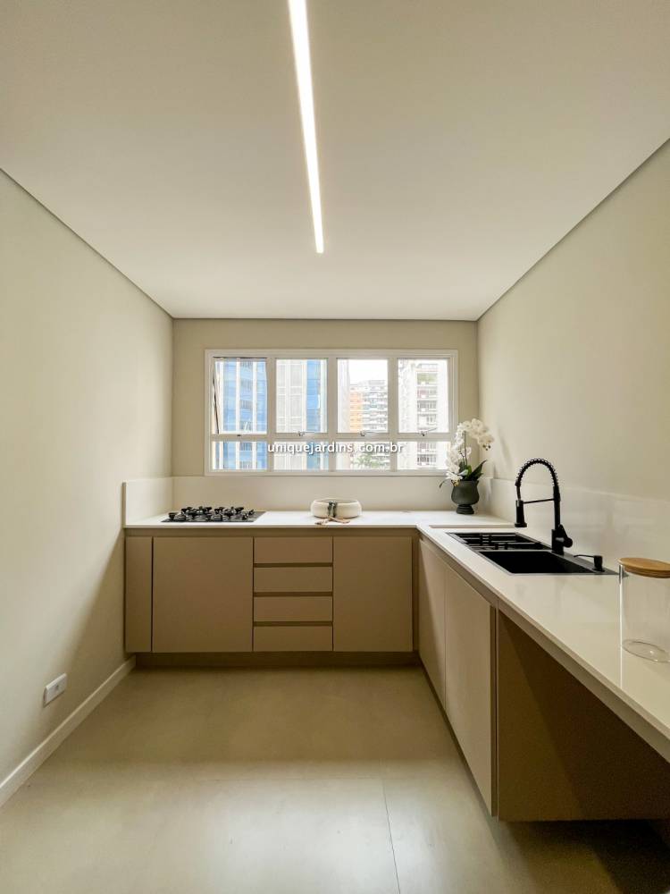 Apartamento à venda na Rua JapãoItaim Bibi - apartamento-itaim-bibi-sao-paulo-121127-13.jpg