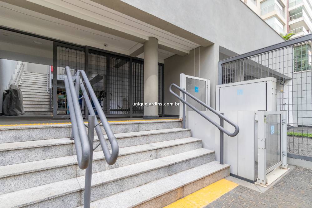 Apartamento à venda na Avenida Doutor Cardoso de MeloVila Olímpia - 999-apartamento-vila-olimpia-sao-paulo-101234-1.jpg