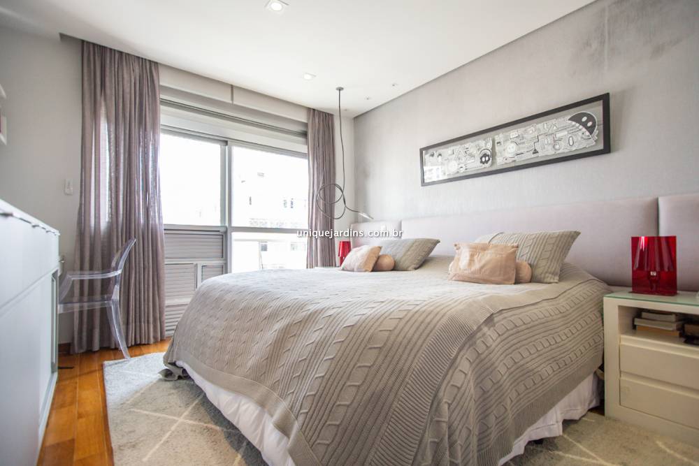 Apartamento à venda na Rua Conselheiro BroteroHigienópolis - 999-apartamento-higienopolis-sao-paulo-115303-0.jpg
