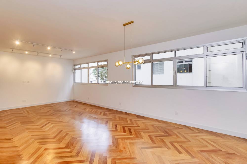 Apartamento à venda na Rua Pedroso AlvarengaItaim Bibi - 999-apartamento-itaim-bibi-sao-paulo-084256-2.jpg