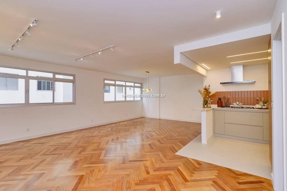Apartamento à venda na Rua Pedroso AlvarengaItaim Bibi - 999-apartamento-itaim-bibi-sao-paulo-084259-17.jpg