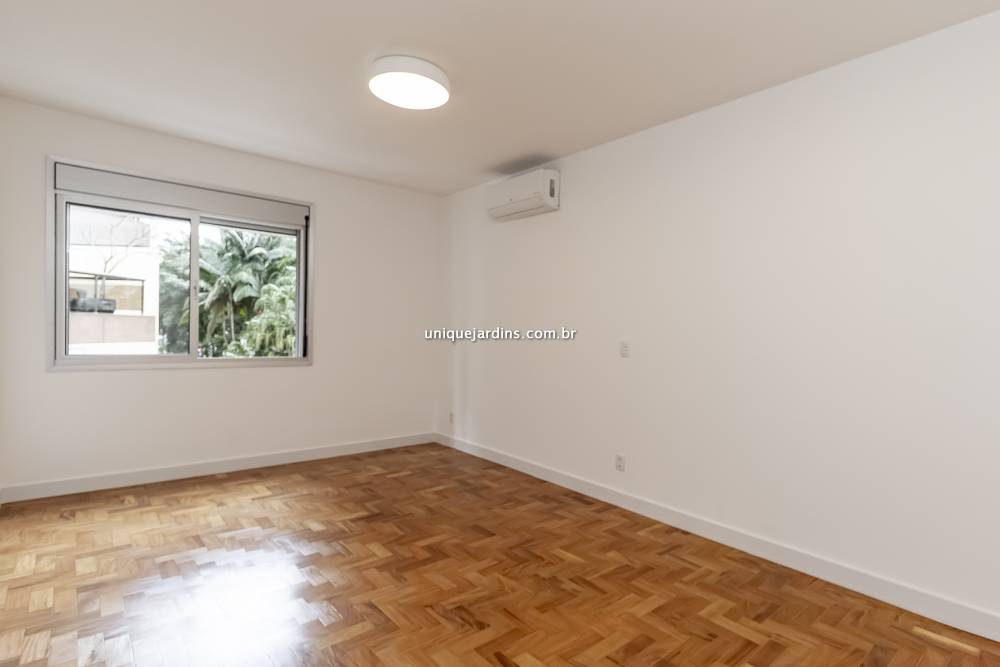 Apartamento à venda na Rua Pedroso AlvarengaItaim Bibi - apartamento-itaim-bibi-sao-paulo-084131-8.jpg
