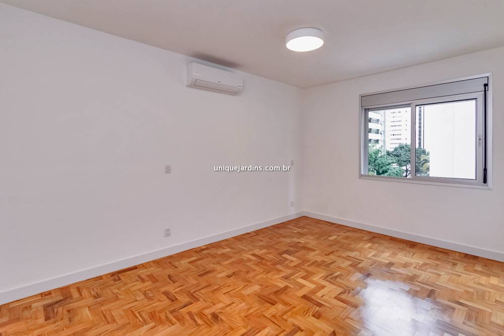Apartamento à venda na Rua Pedroso AlvarengaItaim Bibi - apartamento-itaim-bibi-sao-paulo-084132-12.jpg