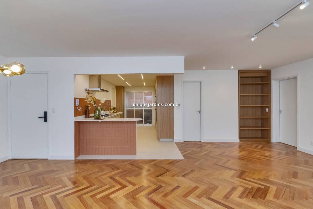 Apartamento à venda na Rua Pedroso AlvarengaItaim Bibi - apartamento-itaim-bibi-sao-paulo-084133-19.jpg