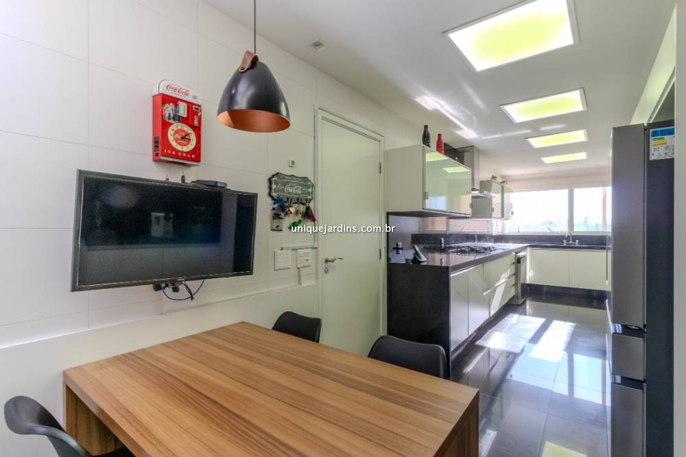 Apartamento à venda na Rua Volta RedondaCampo Belo - 999-apartamento-campo-belo-sao-paulo-100910-0.jpg
