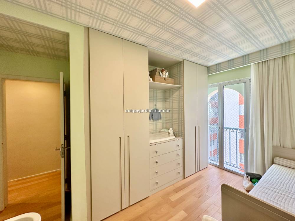 Apartamento à venda na Rua Pedroso AlvarengaItaim Bibi - 999-apartamento-itaim-bibi-sao-paulo-142238-1.jpg