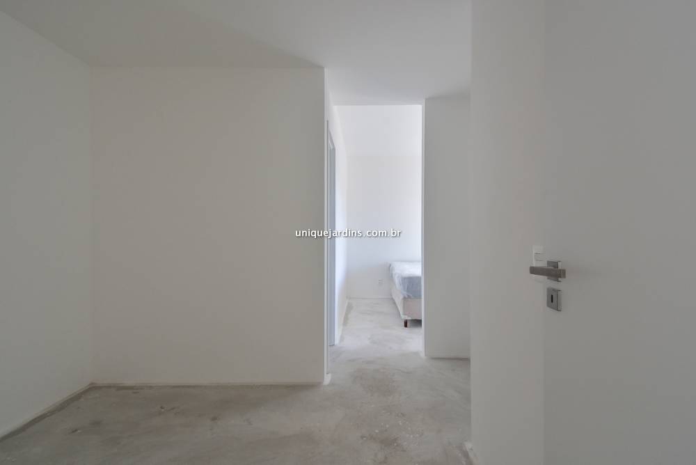 Apartamento à venda na Rua PintassilgoMoema - 999-apartamento-moema-sao-paulo-133130-1.jpg