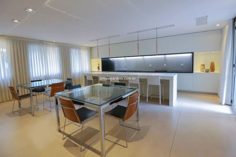 Apartamento para alugar na Rua Silva CorreiaVila Nova Conceição - 999-121124-4.jpg