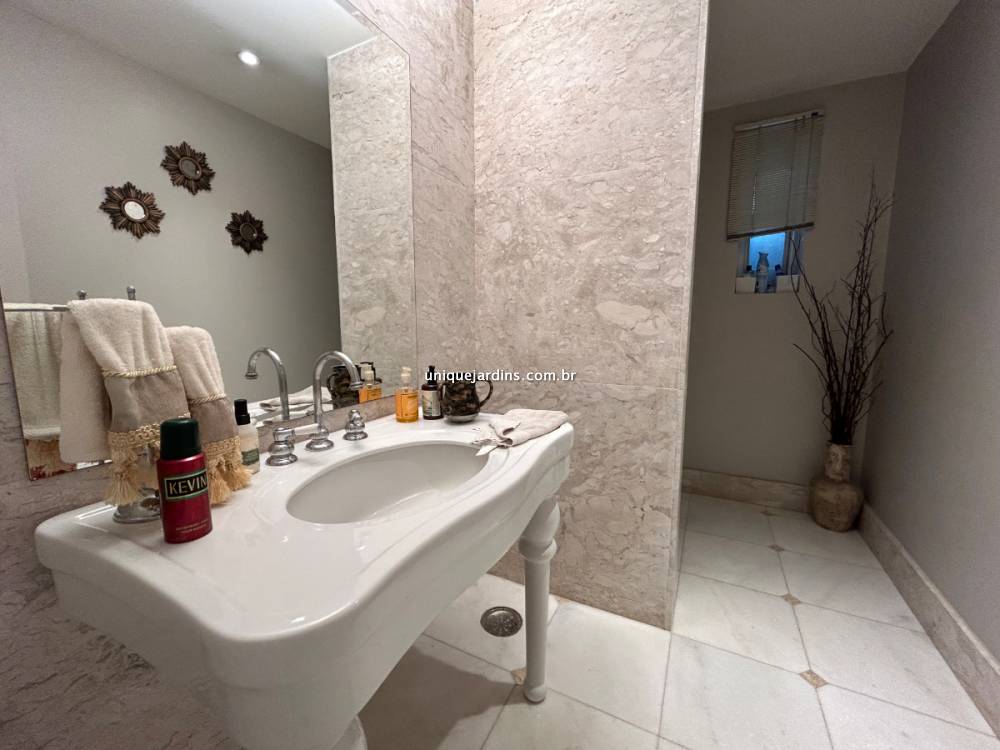 Apartamento à venda na Rua MaranhãoHigienópolis - 999-apartamento-higienopolis-sao-paulo-092541-1.jpg