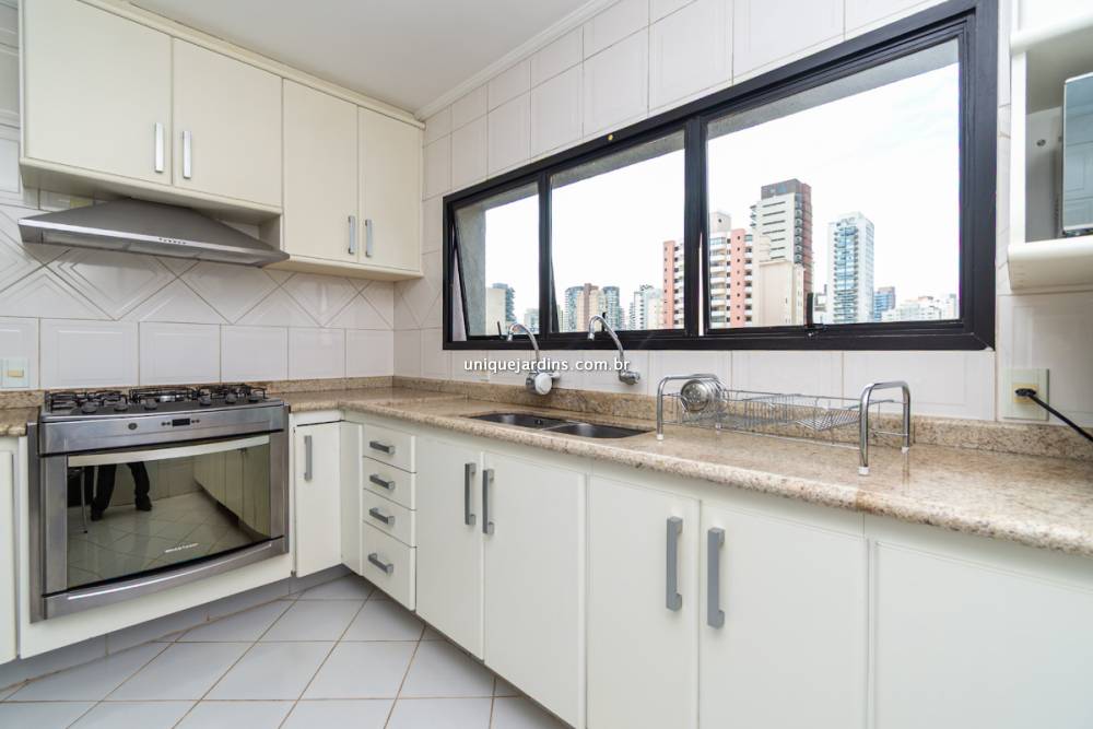 Apartamento à venda na Rua Professor Vahia de AbreuVila Olímpia - 999-apartamento-vila-olimpia-sao-paulo-205842-0.jpg