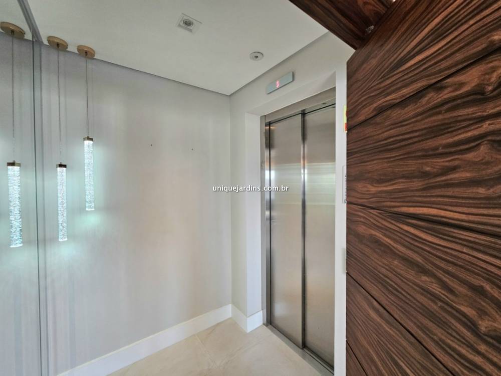 Apartamento à venda na Rua Gabriele D'AnnunzioCampo Belo - 999-apartamento-campo-belo-sao-paulo-220316-0.jpg
