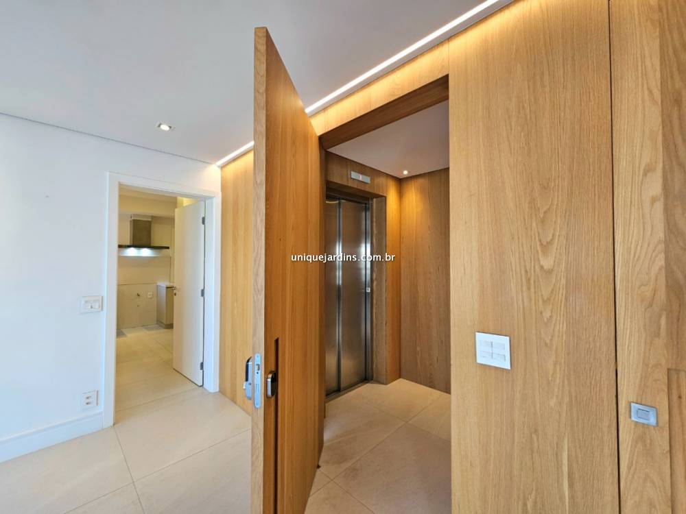 Apartamento à venda na Rua Gabriele D'AnnunzioCampo Belo - 999-apartamento-campo-belo-sao-paulo-221951-1.jpg