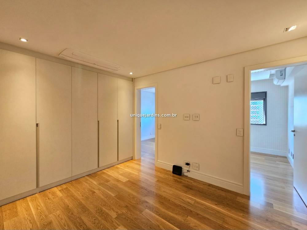 Apartamento à venda na Rua Gabriele D'AnnunzioCampo Belo - 999-apartamento-campo-belo-sao-paulo-221952-6.jpg