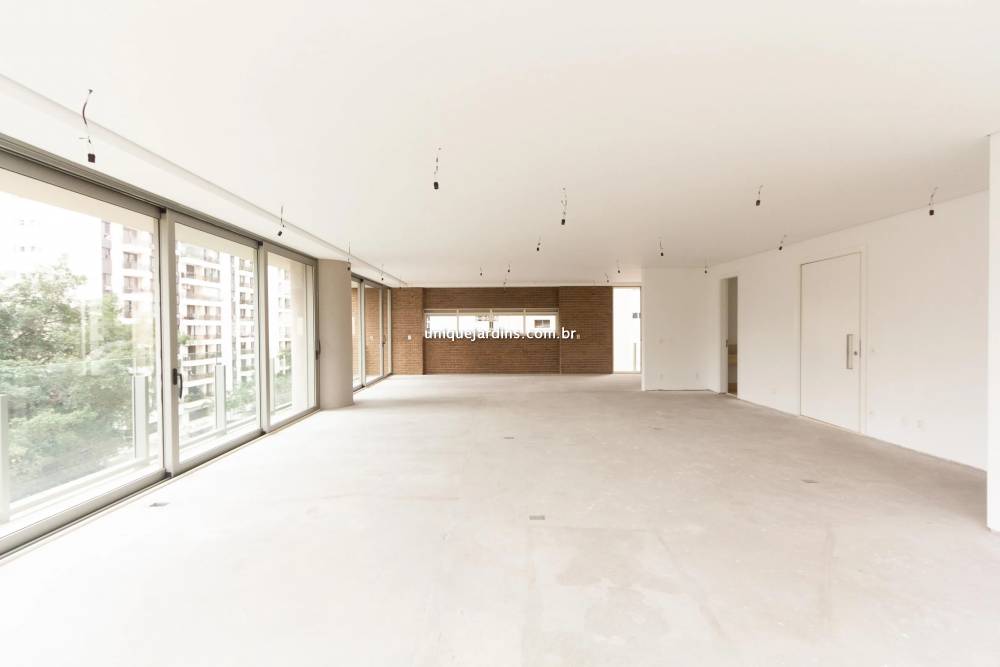 Apartamento à venda na Rua Leopoldo Couto de Magalhães JúniorItaim Bibi - apartamento-itaim-bibi-sao-paulo-092548-0.jpg