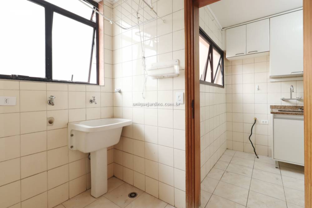 Apartamento à venda na Avenida Doutor Cardoso de MeloVila Olímpia - 999-apartamento-vila-olimpia-sao-paulo-210819-2.jpg