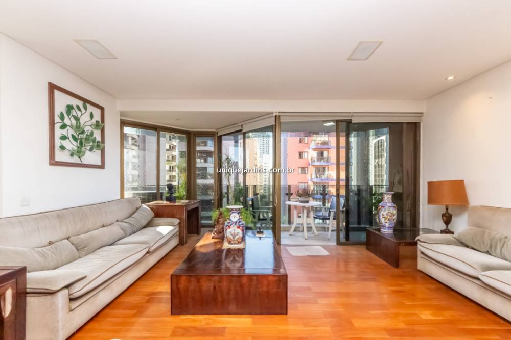 Apartamento à venda na Rua Jesuíno ArrudaItaim Bibi - 999-apartamento-itaim-bibi-sao-paulo-101009-0.jpg