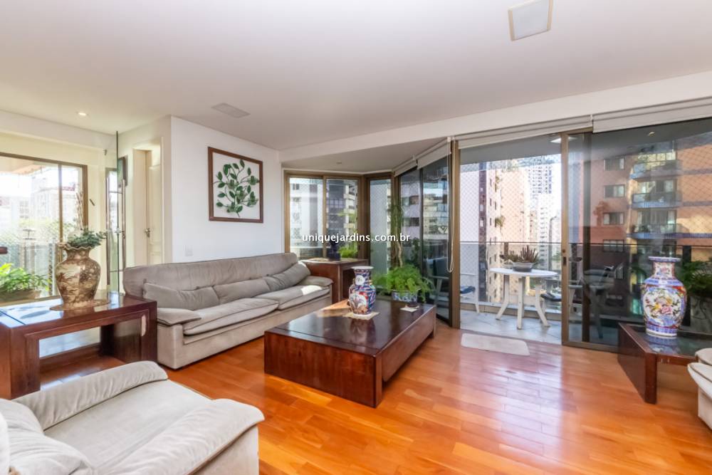 Apartamento à venda na Rua Jesuíno ArrudaItaim Bibi - 999-apartamento-itaim-bibi-sao-paulo-101010-3.jpg