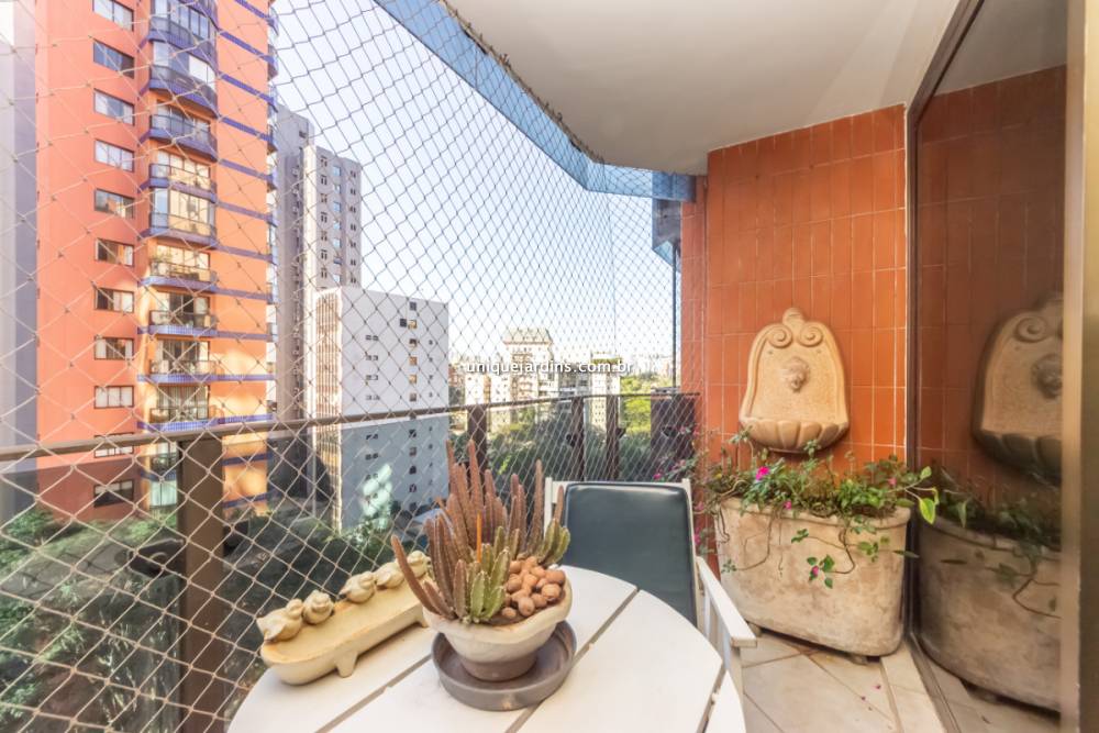 Apartamento à venda na Rua Jesuíno ArrudaItaim Bibi - 999-apartamento-itaim-bibi-sao-paulo-101010-8.jpg