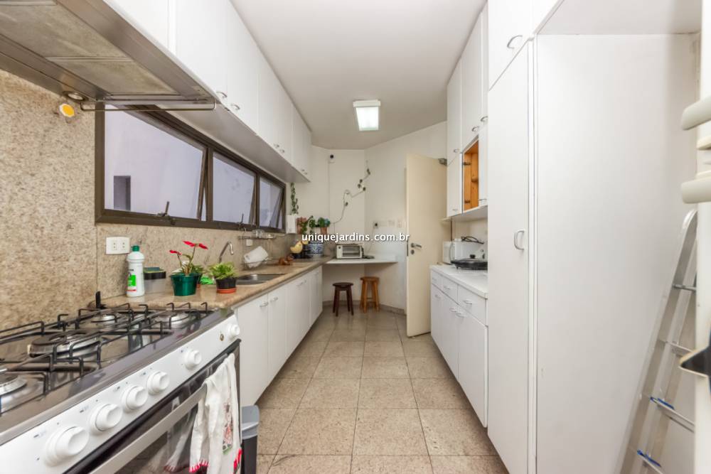 Apartamento à venda na Rua Jesuíno ArrudaItaim Bibi - 999-apartamento-itaim-bibi-sao-paulo-101010-9.jpg