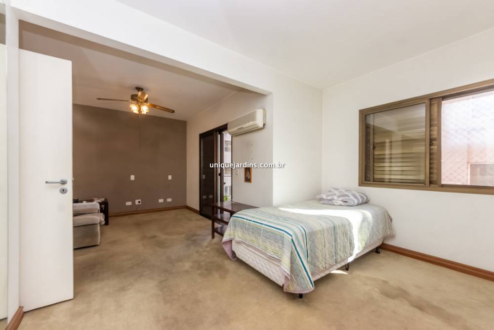 Apartamento à venda na Rua Jesuíno ArrudaItaim Bibi - 999-apartamento-itaim-bibi-sao-paulo-101011-12.jpg