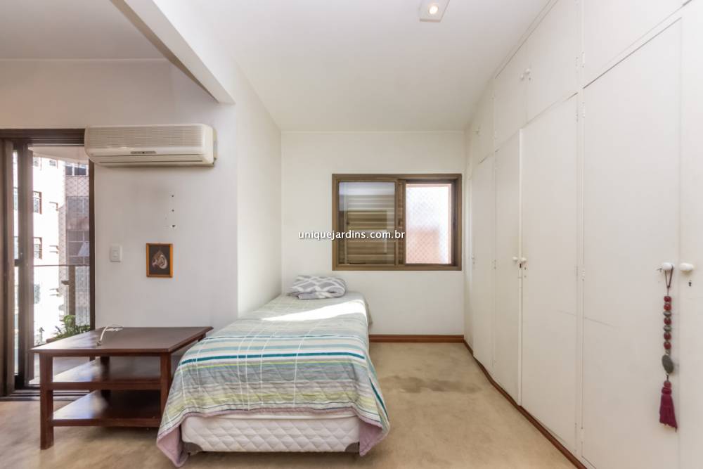 Apartamento à venda na Rua Jesuíno ArrudaItaim Bibi - 999-apartamento-itaim-bibi-sao-paulo-101011-13.jpg