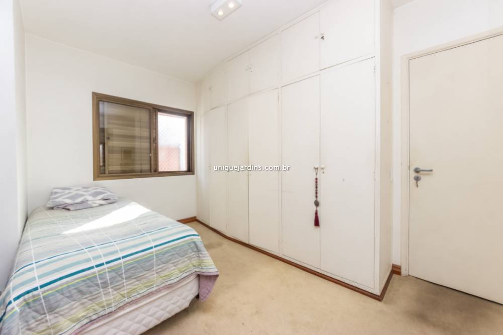 Apartamento à venda na Rua Jesuíno ArrudaItaim Bibi - 999-apartamento-itaim-bibi-sao-paulo-101011-15.jpg