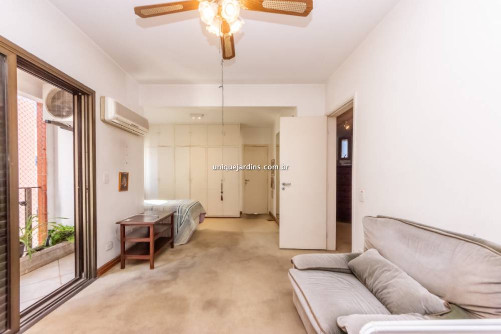 Apartamento à venda na Rua Jesuíno ArrudaItaim Bibi - 999-apartamento-itaim-bibi-sao-paulo-101011-17.jpg