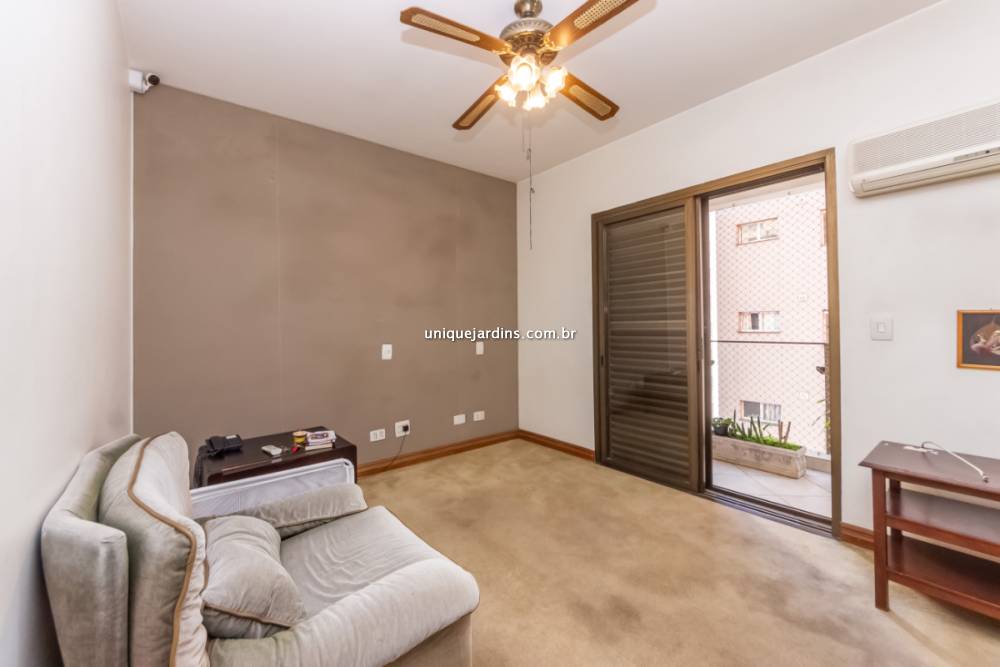 Apartamento à venda na Rua Jesuíno ArrudaItaim Bibi - 999-apartamento-itaim-bibi-sao-paulo-101012-19.jpg