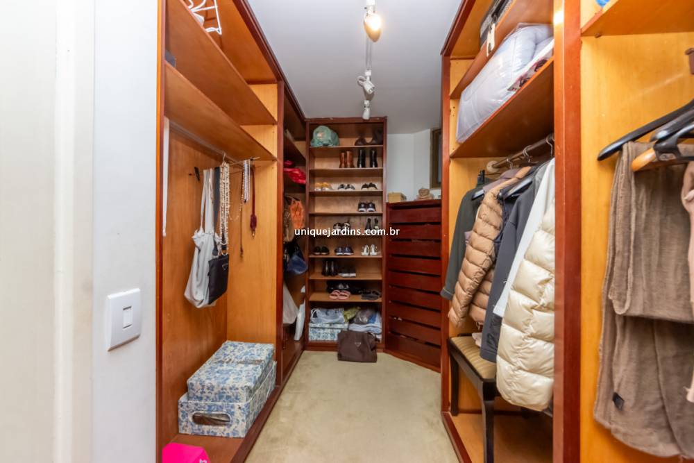 Apartamento à venda na Rua Jesuíno ArrudaItaim Bibi - 999-apartamento-itaim-bibi-sao-paulo-101039-2.jpg