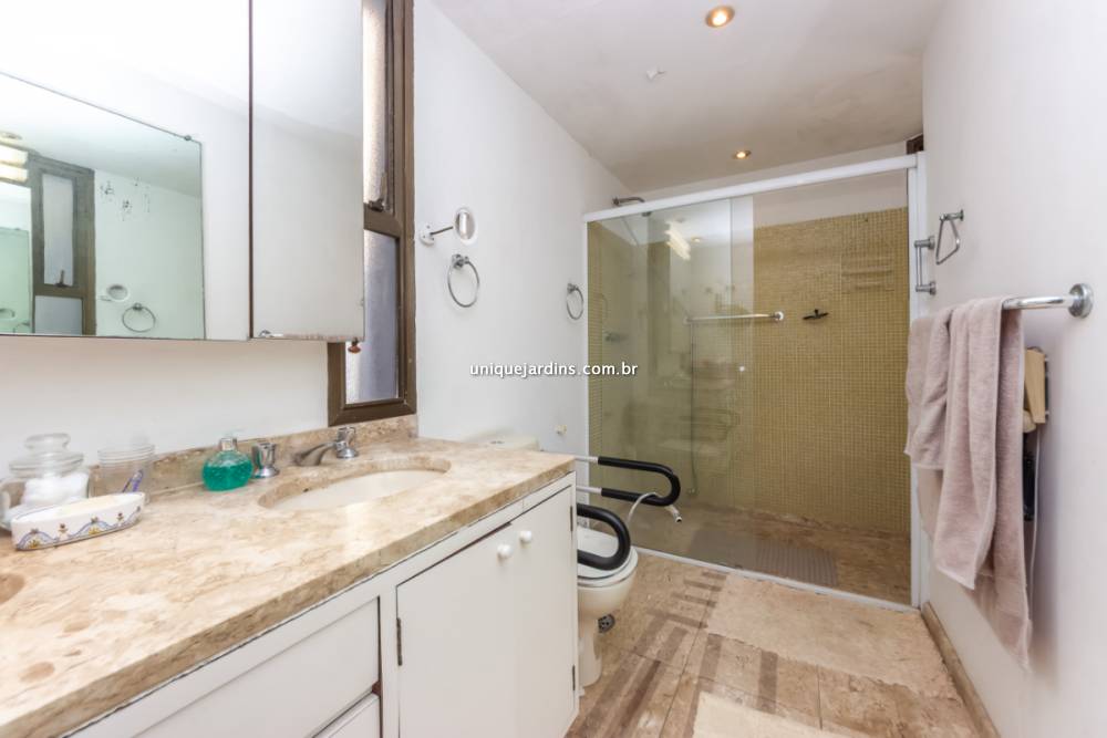 Apartamento à venda na Rua Jesuíno ArrudaItaim Bibi - 999-apartamento-itaim-bibi-sao-paulo-101039-5.jpg