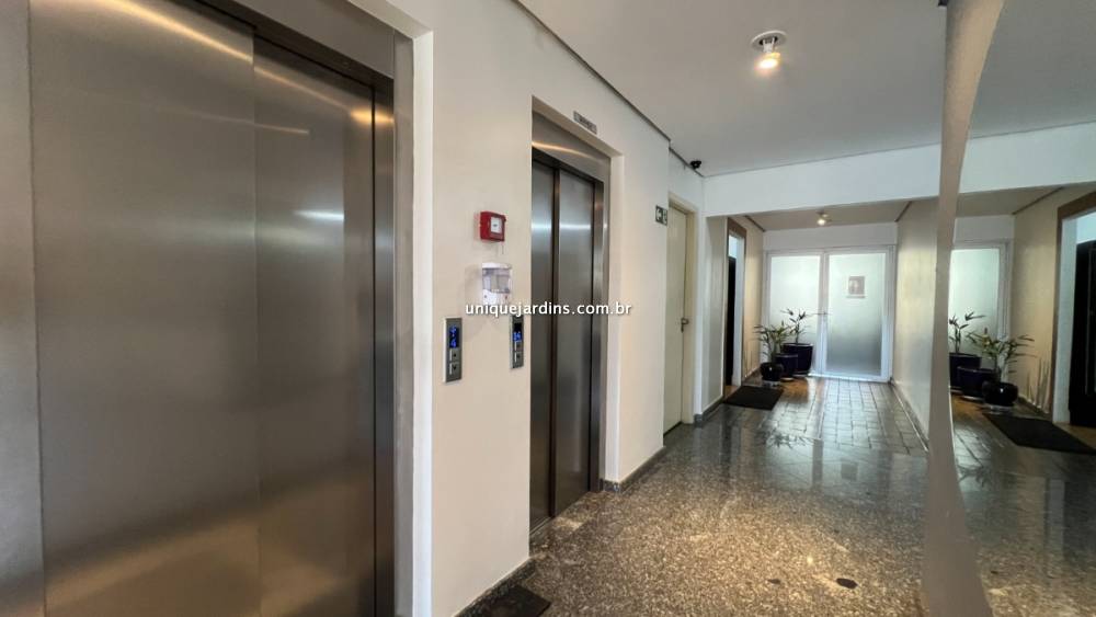 Apartamento à venda na Rua Fradique CoutinhoPinheiros - 999-apartamento-pinheiros-sao-paulo-121340-1.jpg