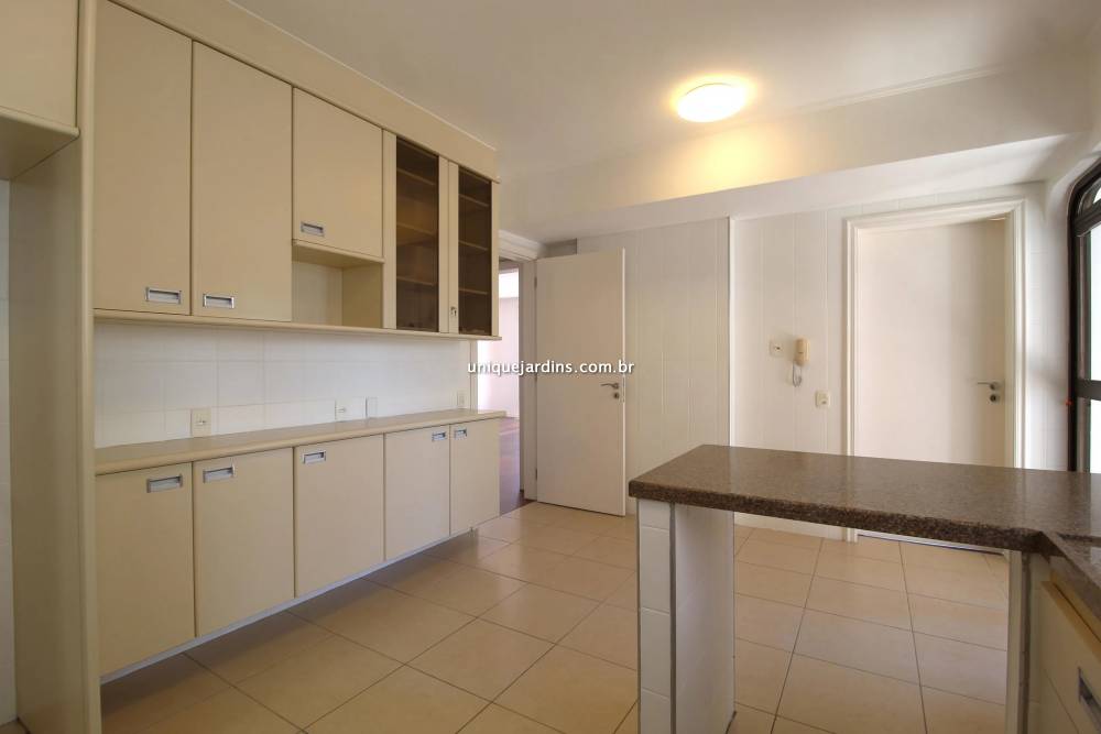 Apartamento para alugar na Avenida Horácio LaferItaim Bibi - apartamento-itaim-bibi-sao-paulo-144956-7.jpg