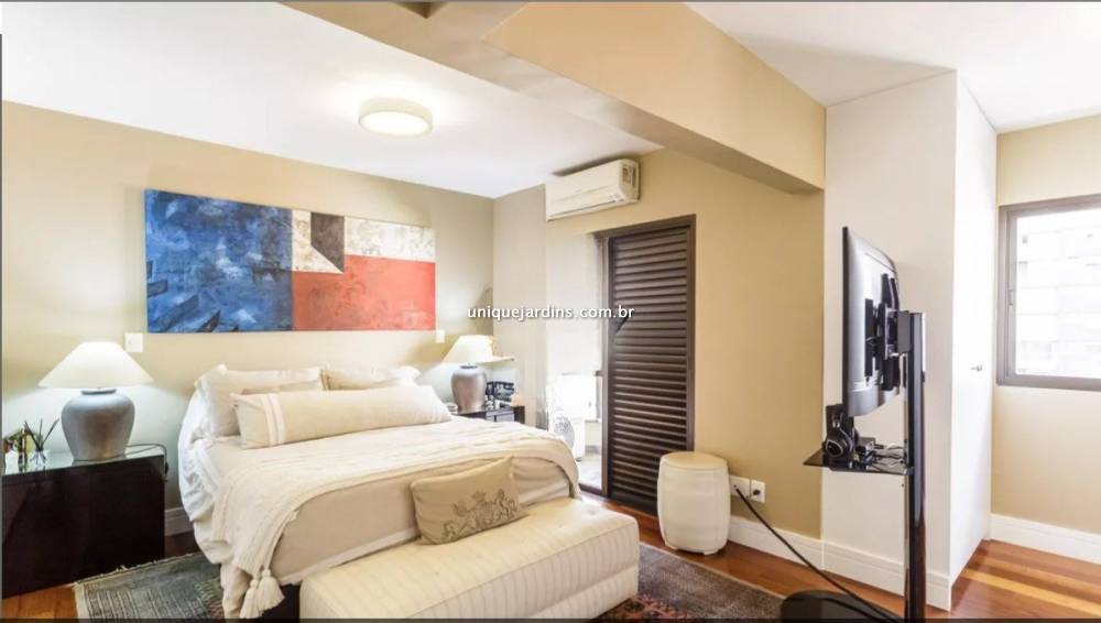 Apartamento à venda na Rua ItacemaItaim Bibi - 999-apartamento-itaim-bibi-sao-paulo-091213-10.jpg