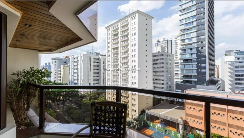 Apartamento à venda na Rua ItacemaItaim Bibi - 999-apartamento-itaim-bibi-sao-paulo-091213-11.jpg